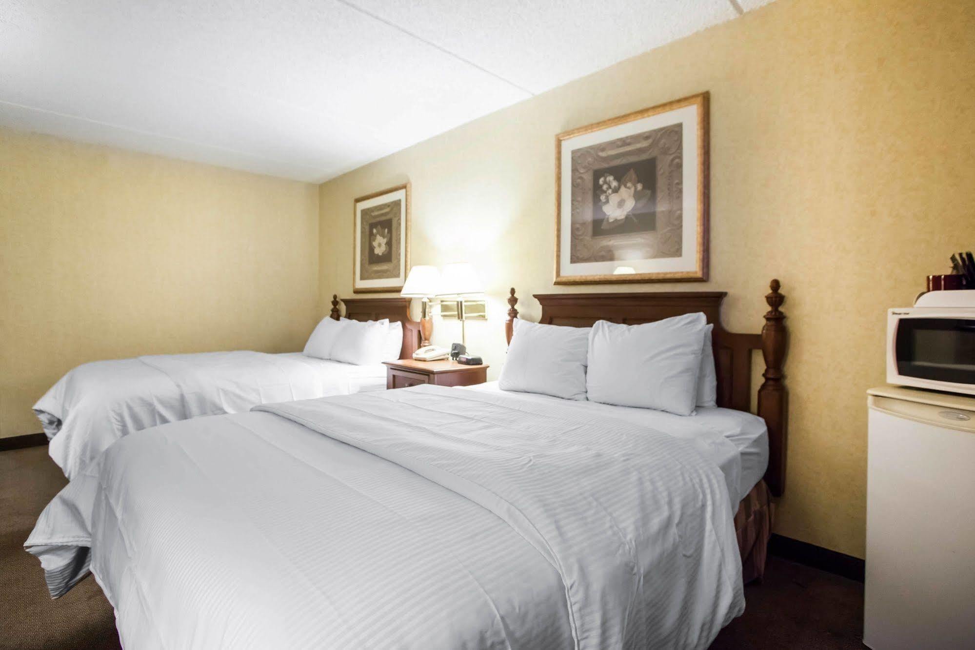 Four Points By Sheraton Milwaukee Airport Exterior photo