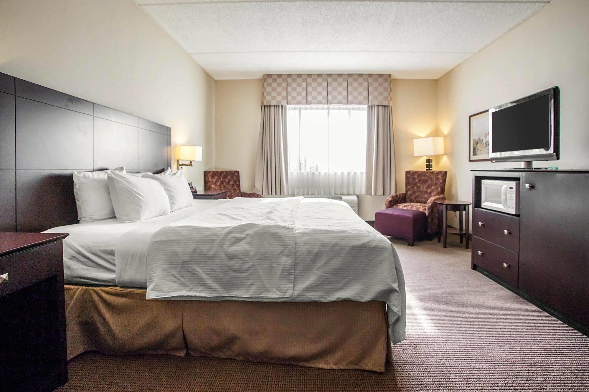 Four Points By Sheraton Milwaukee Airport Exterior photo