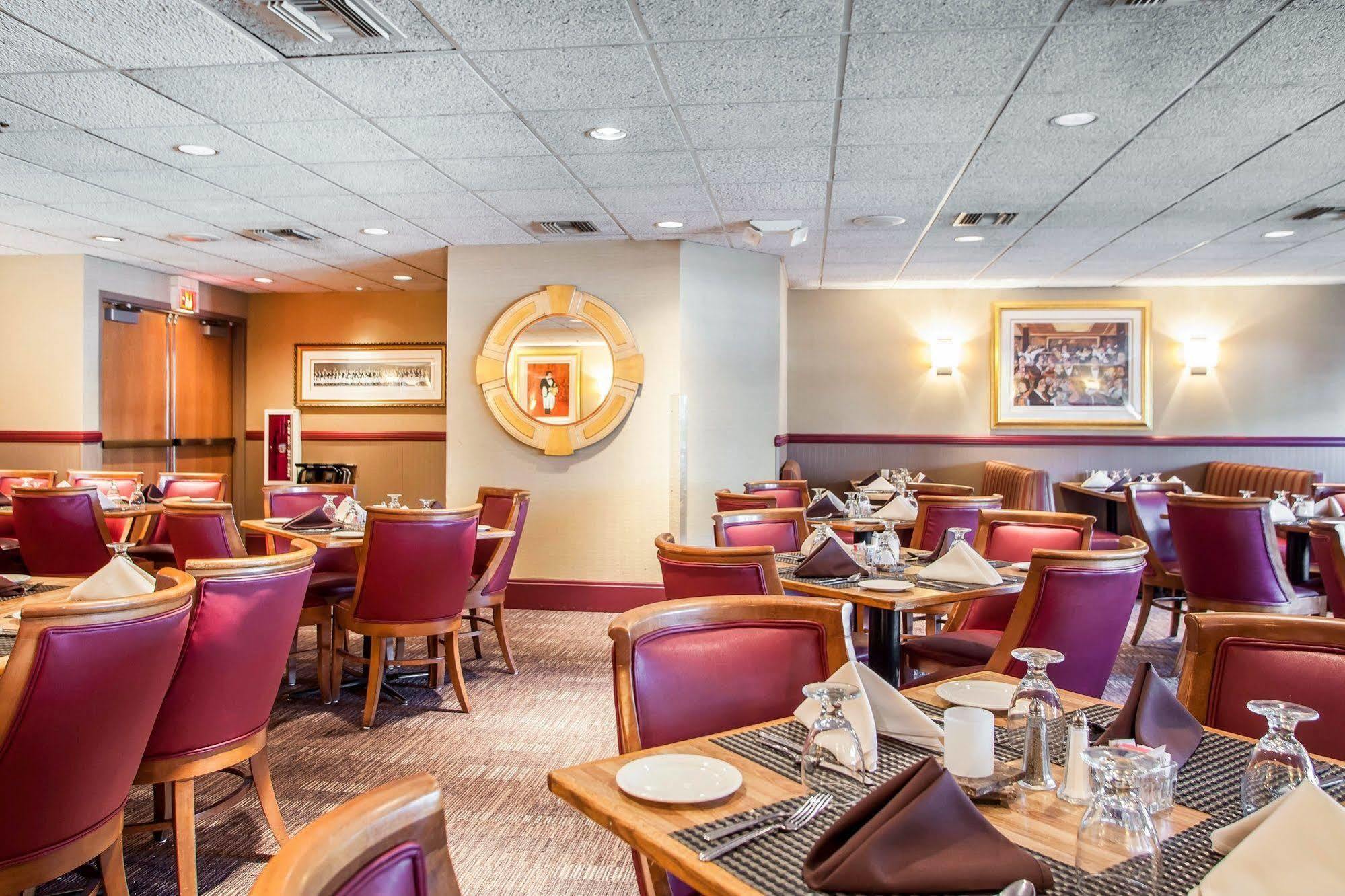 Four Points By Sheraton Milwaukee Airport Exterior photo